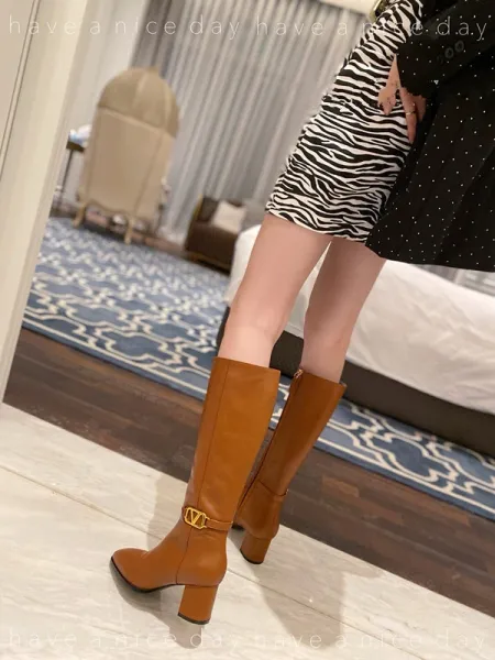 Valentino Garavani VLogo Ankle Boots Tan Leather - 4