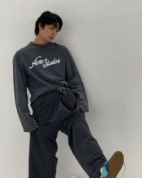 Acne Studios Script Logo Oversized T-Shirt Gray - 6