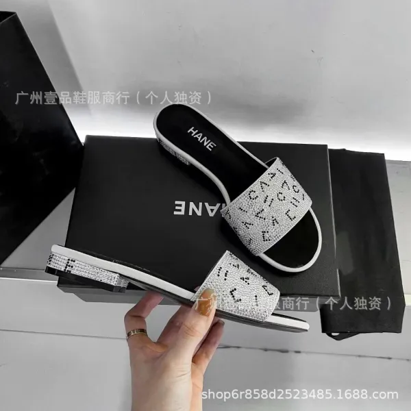 HANE Crystal-Embellished Slide Sandals Black - 8
