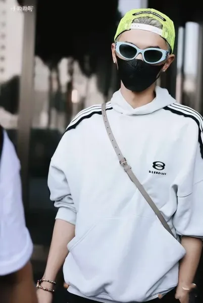 Balenciaga AG Logo Hoodie White - 4