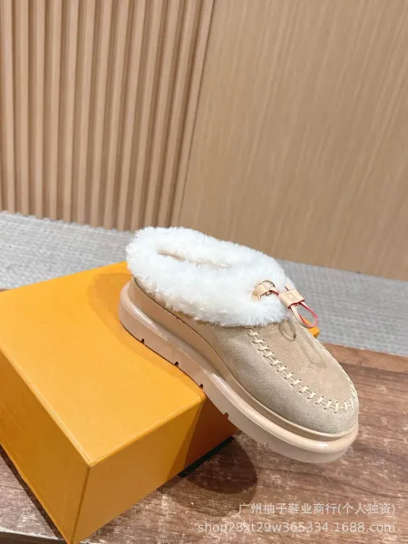 UGG Moccasin-Style Shearling Slippers Brown - 9