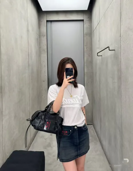 BALENCIAGA Luxury Script Logo T-Shirt Gray - 5