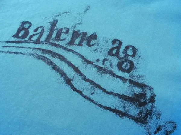 Balenciaga Halenc Ag Distressed Black T-Shirt - 14