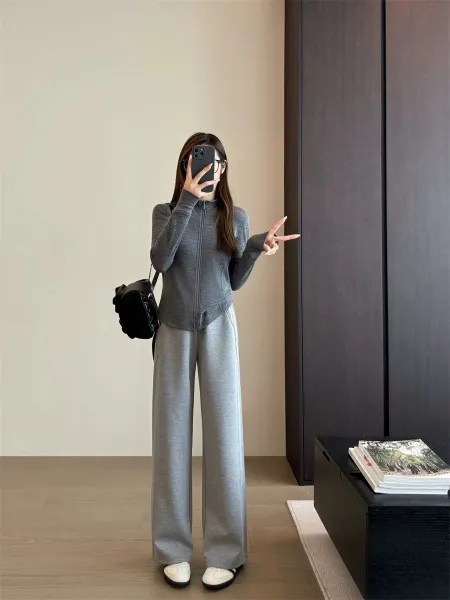 Design Three-Needle Five-Line Wide-Leg Pants in White and Gray - 15