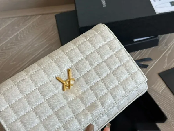 Chanel Classic Flap Wallet in Off-White Quilted Caviar Leather - 4