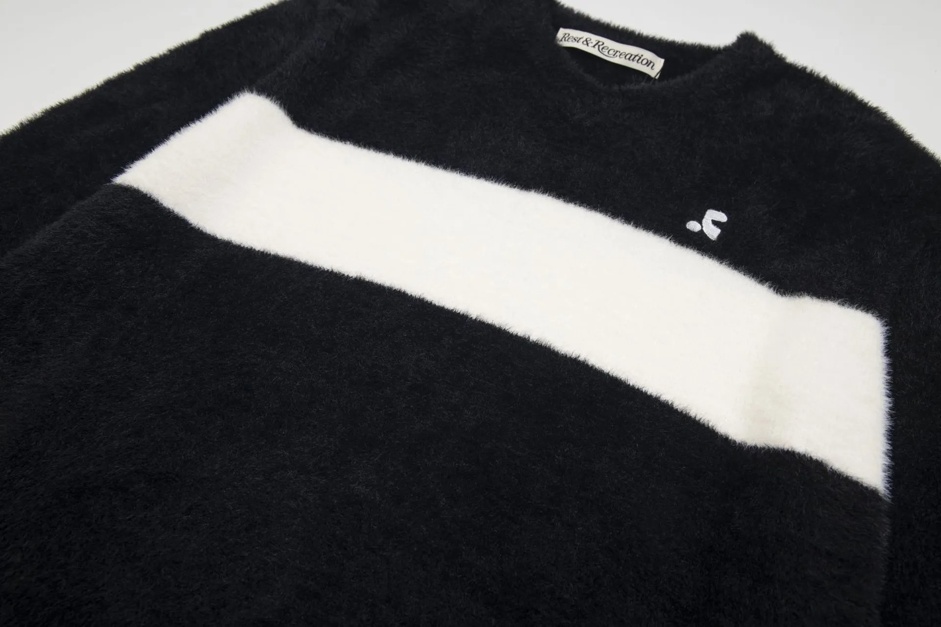 Rest & Recreation Stripe V-Neck Sweater Navy and White - 34