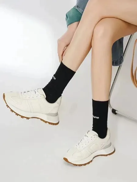 Off-White Diagonal Arrow Sneakers Beige Chunky Sneakers - 10