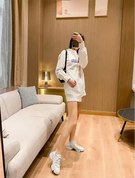 Dior B23 Low Beige Chunky Sneakers - 9