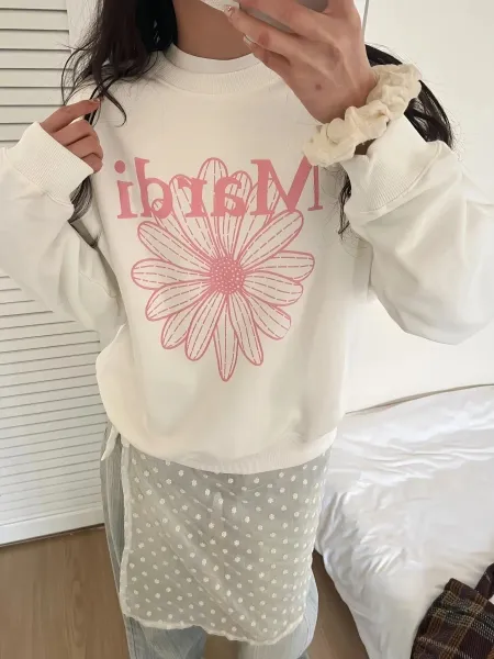 Mardi Flower Embroidered Oversized Sweatshirt in Beige with Pink Lace Skirt - 7