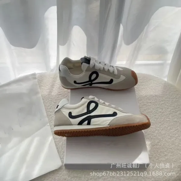 Off-White Diagonal Arrow Low-Top Sneakers Burgundy Brown - 18