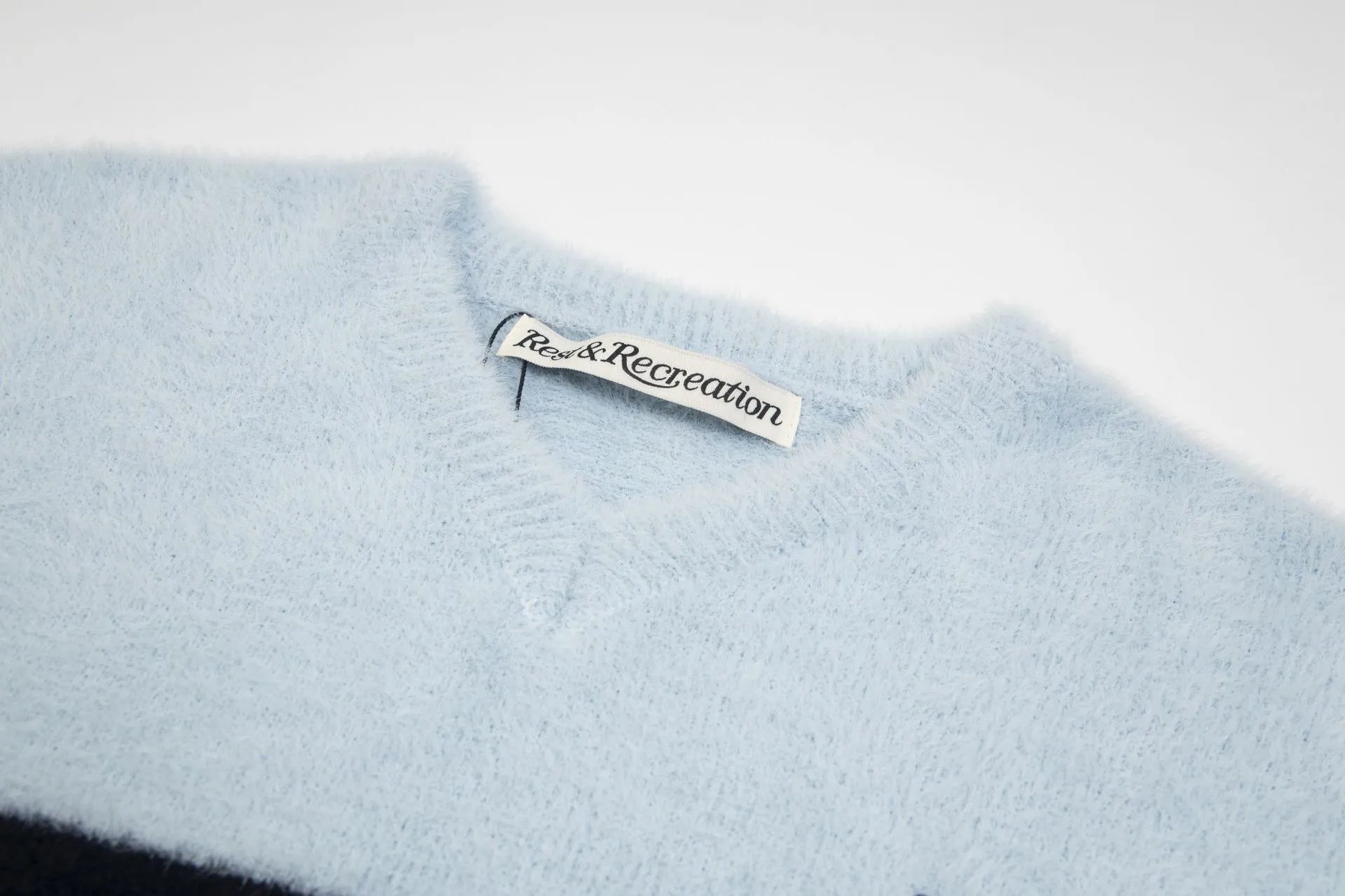 Rest & Recreation Stripe V-Neck Sweater Navy and White - 30