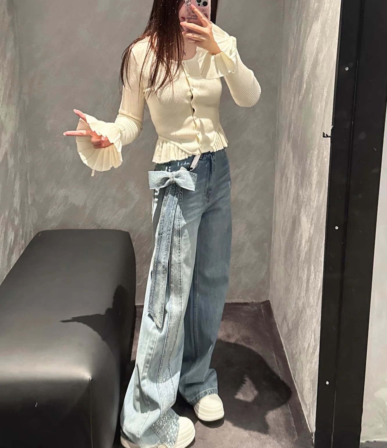 Gallery Dept. Crystal-Embellished Wide-Leg Jeans Light Wash - 7