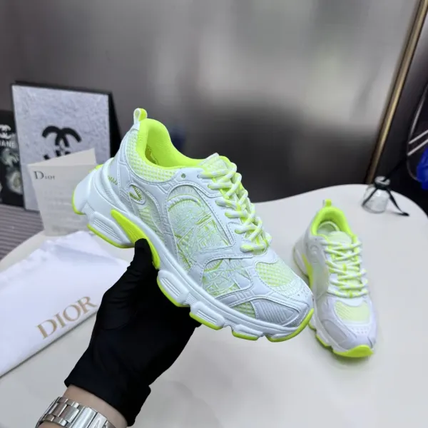 Off-White x Nike Air Zoom Tempo NEXT% Neon Green White Chunky Sneakers - 8