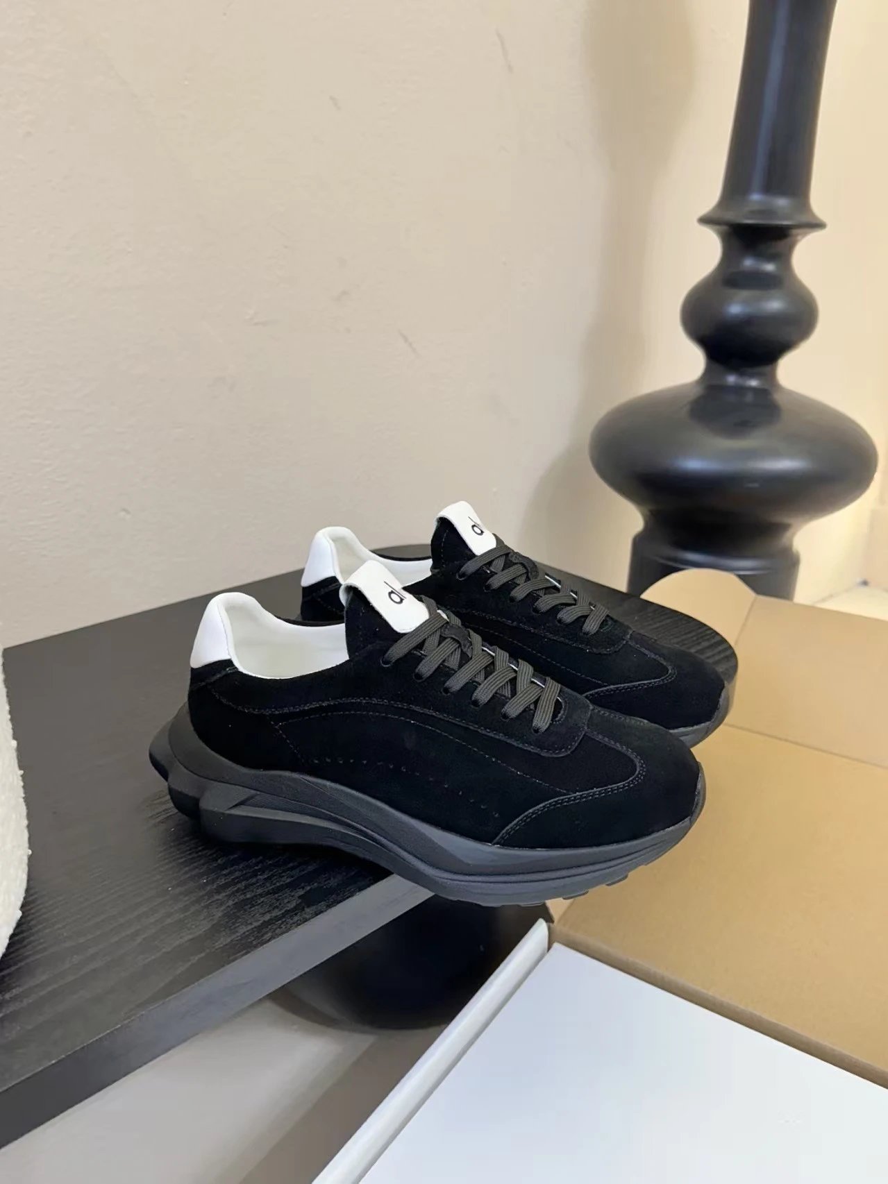 Off-White Diagonal Arrow Sneakers Black/White Chunky Sneakers - 6
