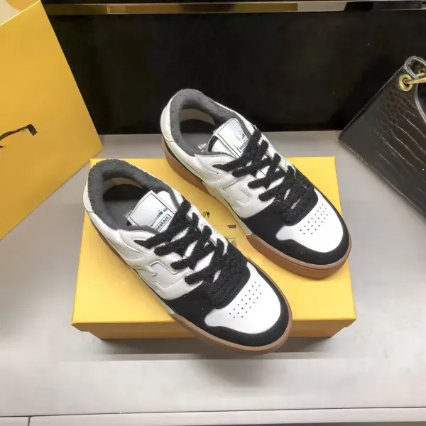Fendi FF Logo Low-Top Sneakers White Beige Shearling-Lined Sneakers - 4