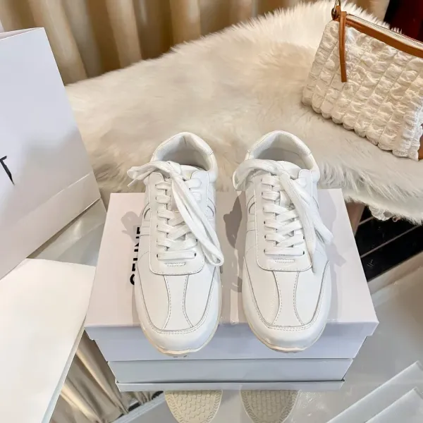 Design Suede Retro Runner Tan White Sneakers - 10