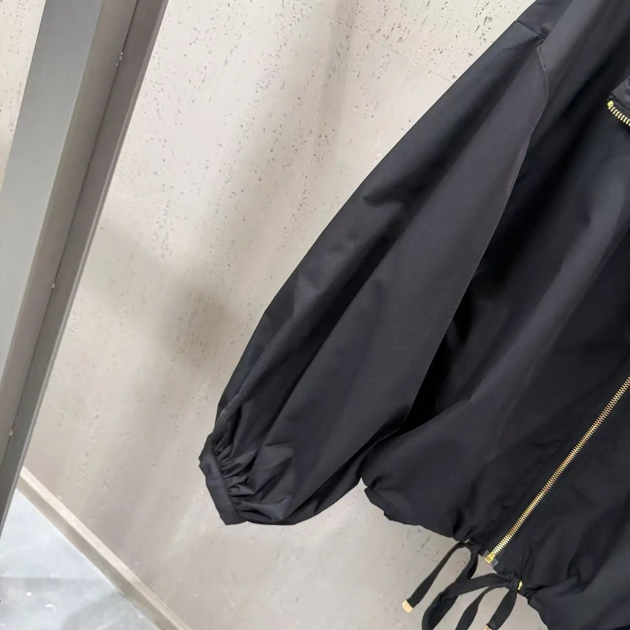 Off-White Zip-Up Windbreaker White Outerwear - 4