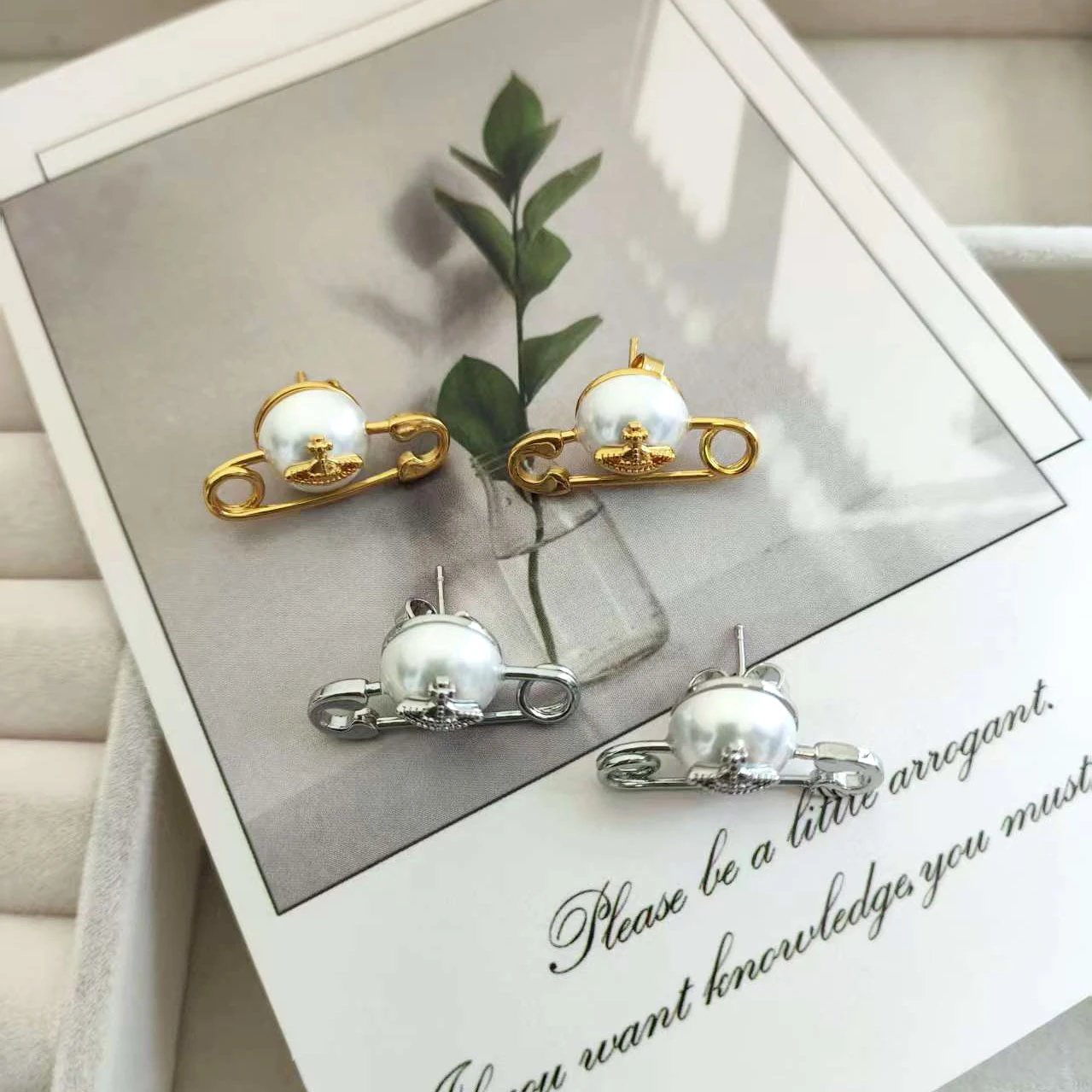 KINFOL Pearl Safety Pin Earrings Gold - 2