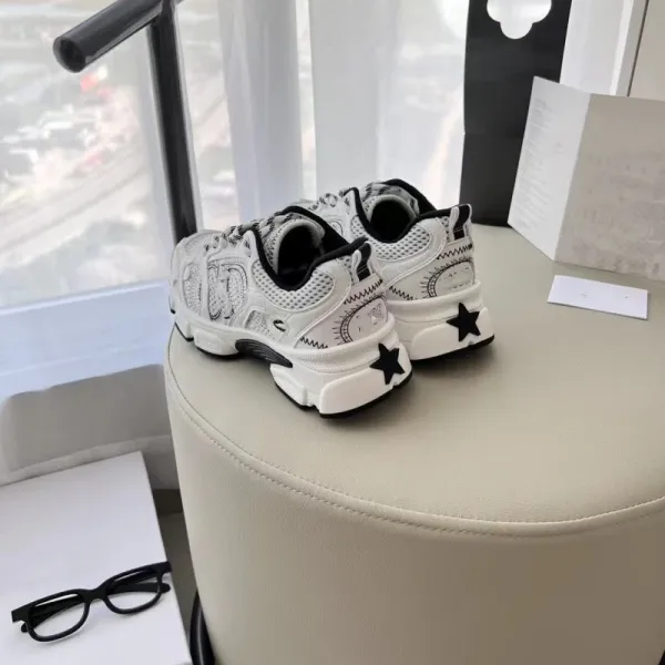 Off-White Diagonal Arrow Mesh Chunky Sneakers Beige Gold Multicolor - 24