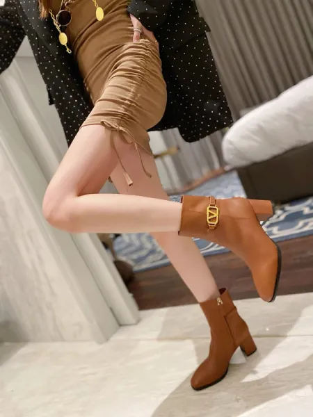 Valentino Garavani VLogo Ankle Boots Tan Leather - 3