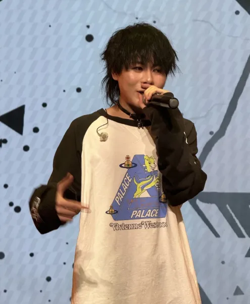 Palace x Vivienne Westwood Raglan Long-Sleeve T-Shirt White/Pink - 12