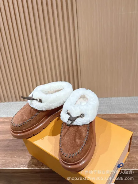UGG Moccasin-Style Shearling Slippers Brown - 10