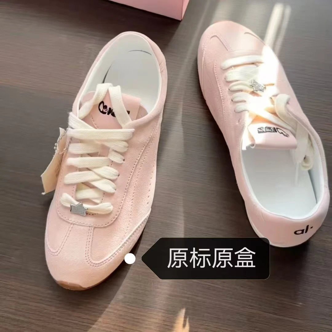 MMY Star-Embellished Suede Sneakers Pink - 2