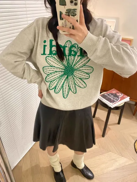 Mardi Flower Embroidered Oversized Sweatshirt in Beige with Pink Lace Skirt - 39