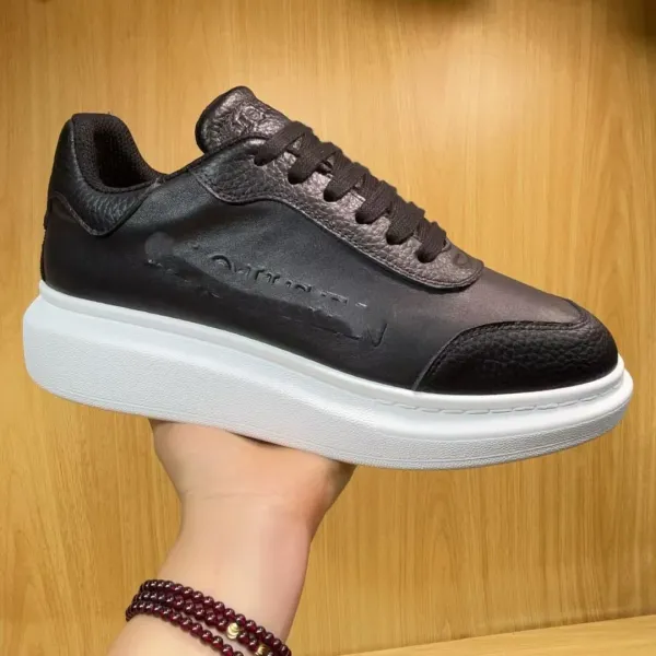 Alexander McQueen Oversized Sole Sneakers White - 6