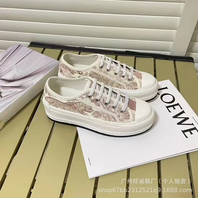 Unbranded Sneakers Low-top lace-up platform canvas with embroidered letter-pattern panels product detail image 21