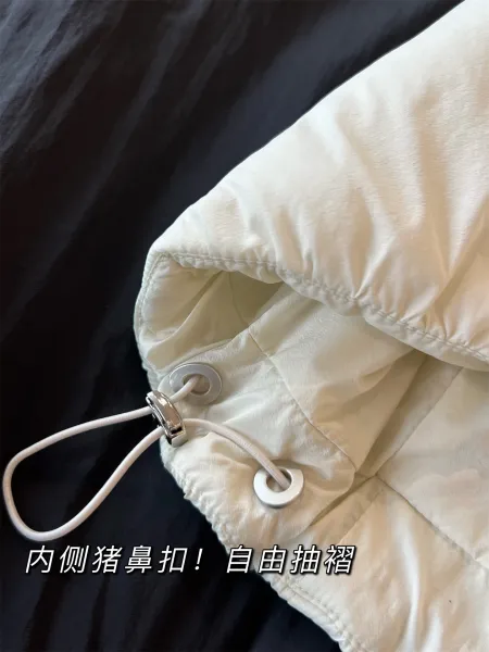 Design Lightweight Puffer Jacket in Off-White Outerwear - 10