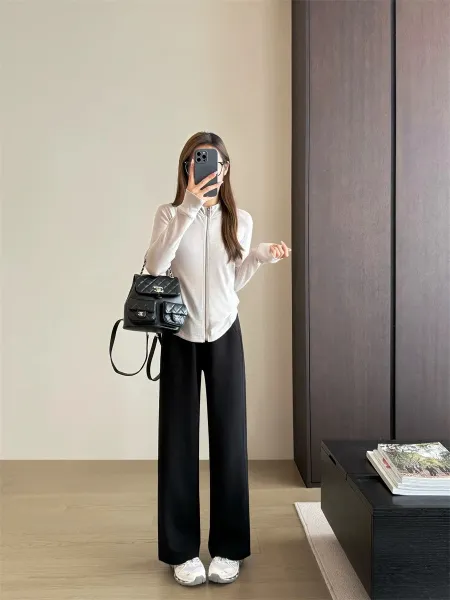 Design Three-Needle Five-Line Wide-Leg Pants in White and Gray - 13