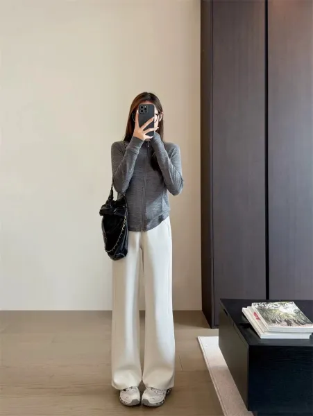 Design Three-Needle Five-Line Wide-Leg Pants in White and Gray - 14