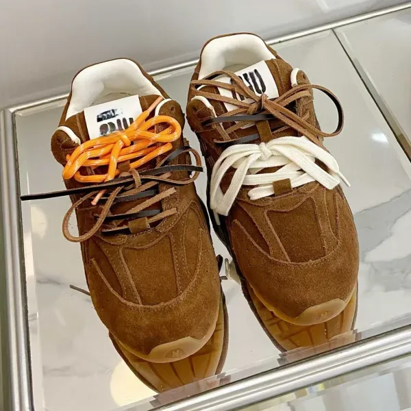New Balance 990v3 Brown Suede Sneakers with Dual Lace System - 6