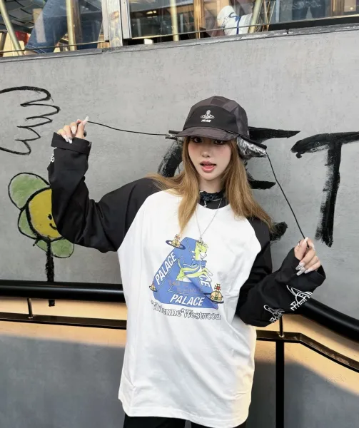 Palace x Vivienne Westwood Raglan Long-Sleeve T-Shirt White/Pink - 9