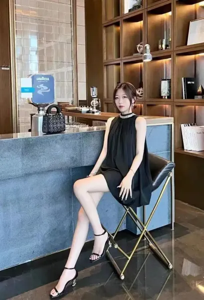 Saint Laurent YSL Monogram Heel Black Strappy Sandals - 7