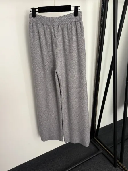 Chanel Knit Hooded Cropped Sweater and Wide-Leg Sweatpants Set Gray - 8