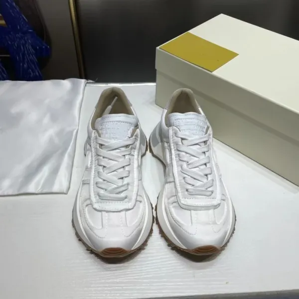 Off-White Diagonal Arrow Sneakers Beige Chunky Sneakers - 15