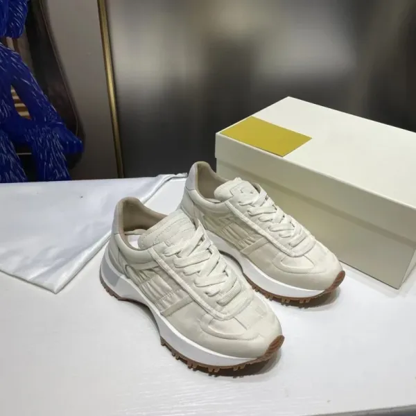 Off-White Diagonal Arrow Sneakers Beige Chunky Sneakers - 19