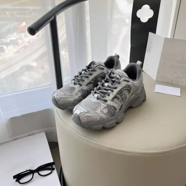 Off-White Diagonal Arrow Mesh Chunky Sneakers Beige Gold Multicolor - 27