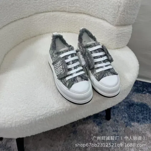 Off-White x Unknown Brand Deconstructed Canvas Sneakers Black/White - 10
