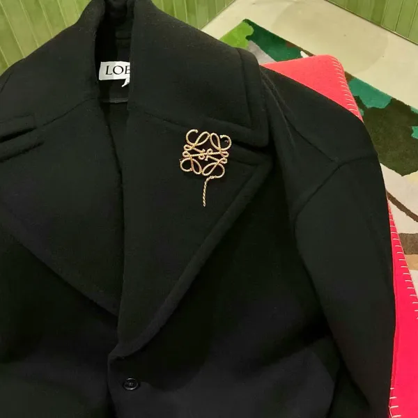 Loewe Anagram Rope Brooch Gold Jewelry - 5