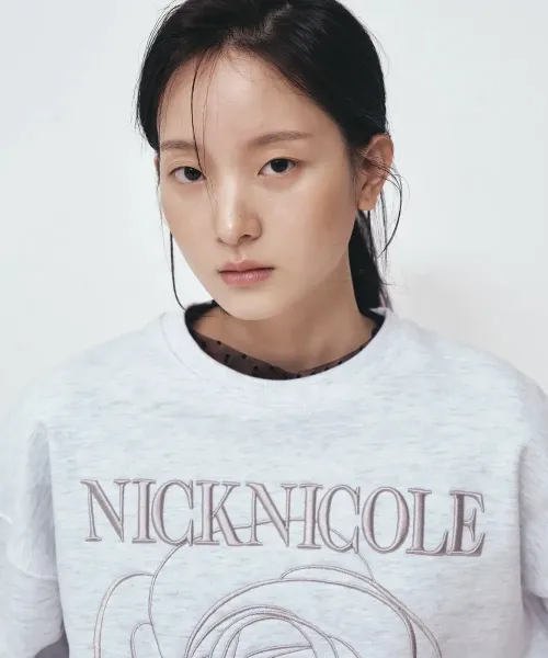 NickNicole Rose Graphic Hoodie White - 23