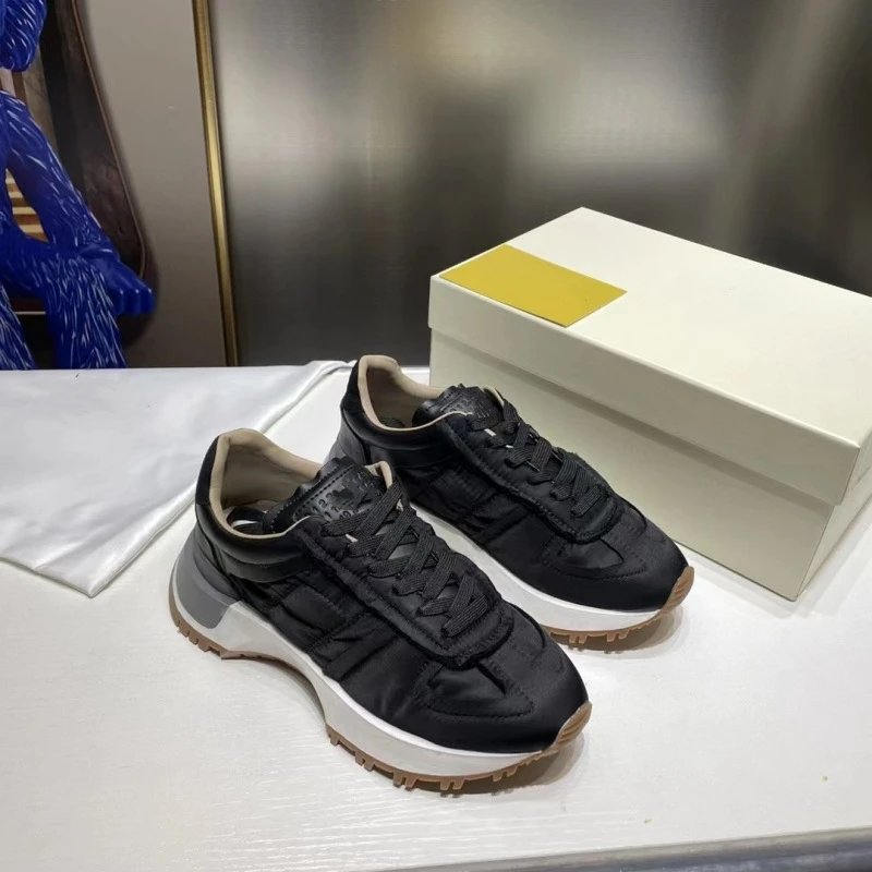 Maison Margiela Tabi Runner Black/Beige Sneakers