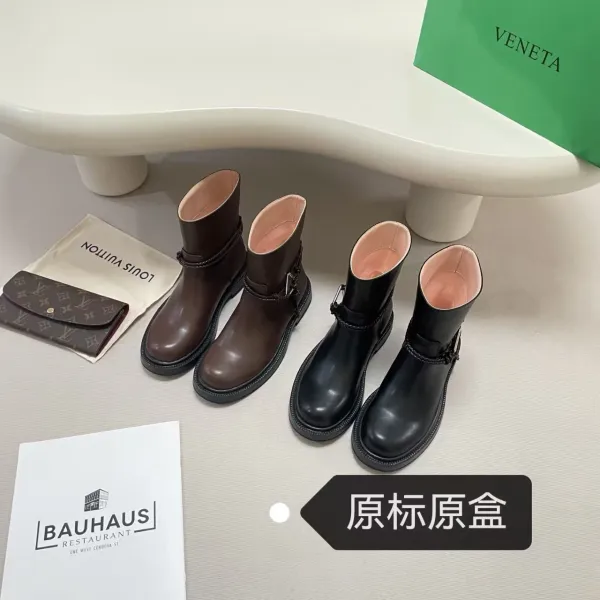 Louis Vuitton Chain-Strap Ankle Boots Black Boots - 3