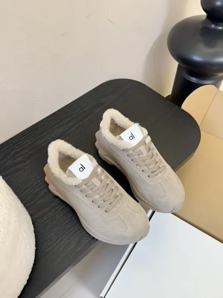 UGG Classic Fluff Sneaker Brown Suede Shearling-Lined Sneakers - 8