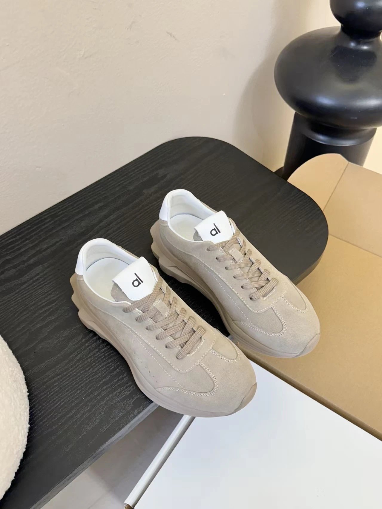 Off-White Diagonal Arrow Sneakers Black/White Chunky Sneakers - 2