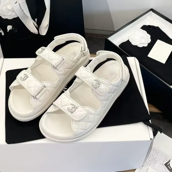 Chanel 22 Sandals Black Quilted Leather Sandals - 7