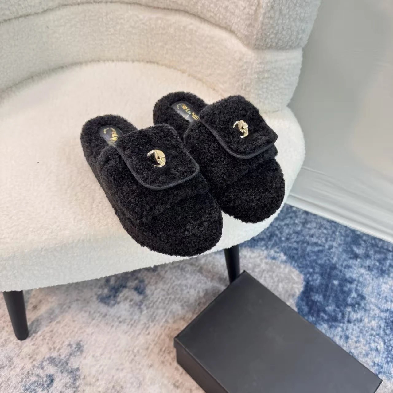 UGG Fluff Slide Beige Shearling Slippers - 10
