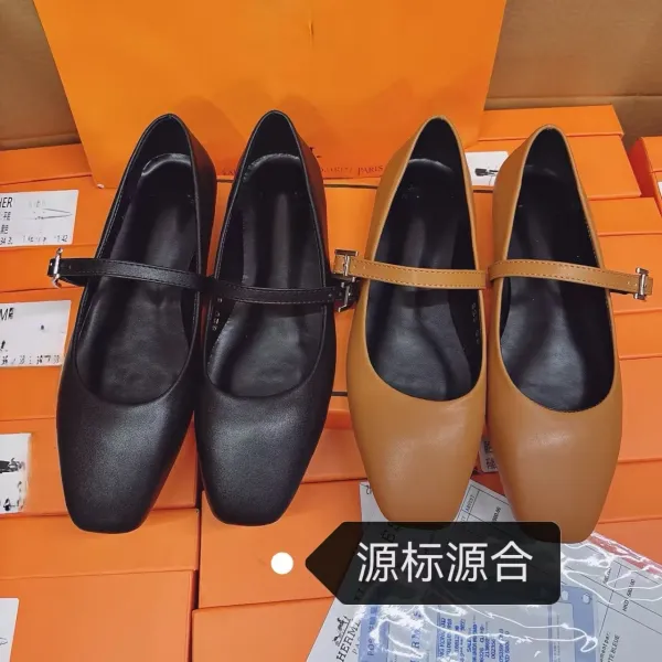 Hermès Mary Jane Flat in Tan Leather - 2